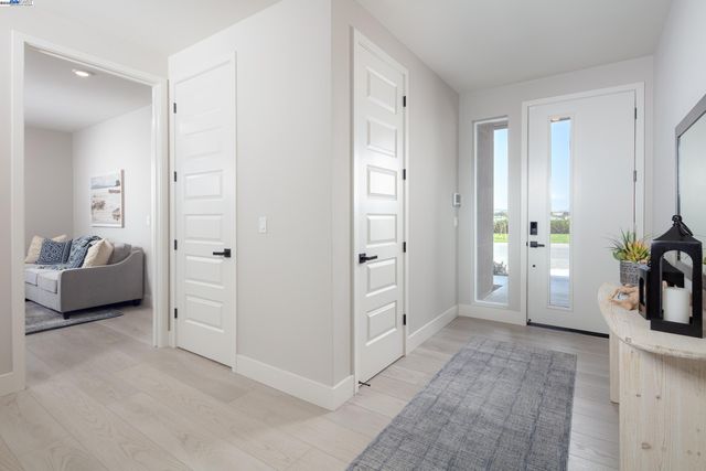 2180 Barnes Wharf Lane, Alameda, CA 94501