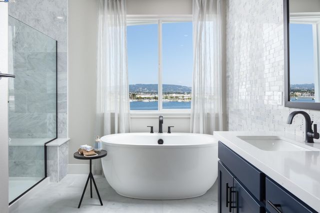 2180 Barnes Wharf Lane, Alameda, CA 94501