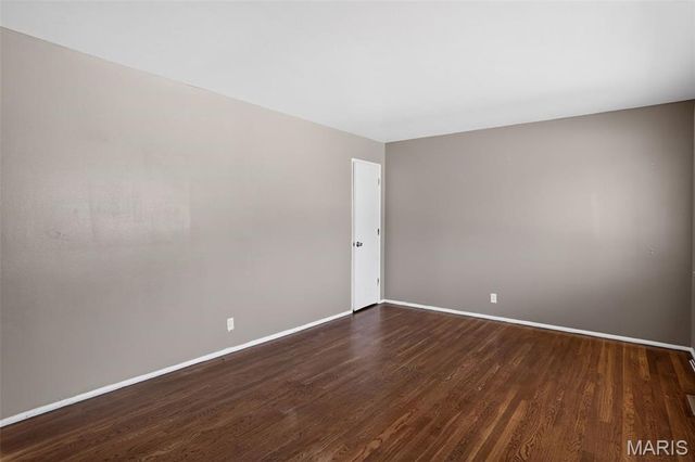1752 Hudson Road, St Louis, MO 63136