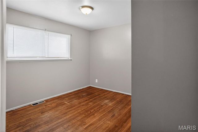 1752 Hudson Road, St Louis, MO 63136