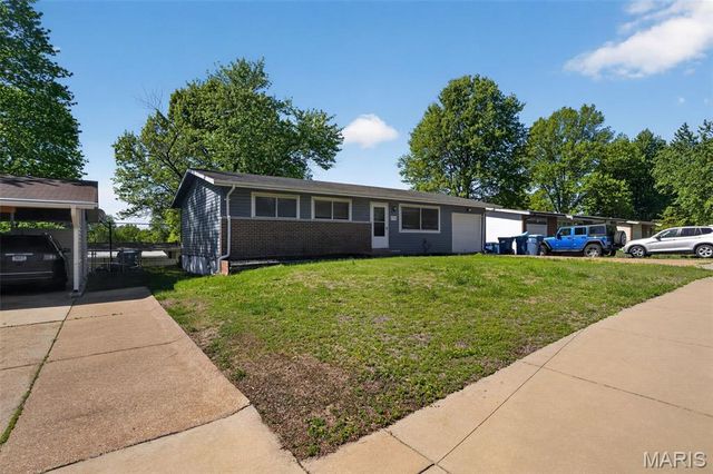 1752 Hudson Road, St Louis, MO 63136