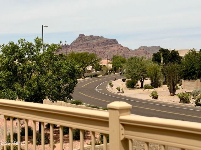 4131 N Signal Circle, Mesa, AZ 85215