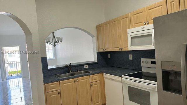 1250 SE 28th Ct 203, Homestead, FL 33035