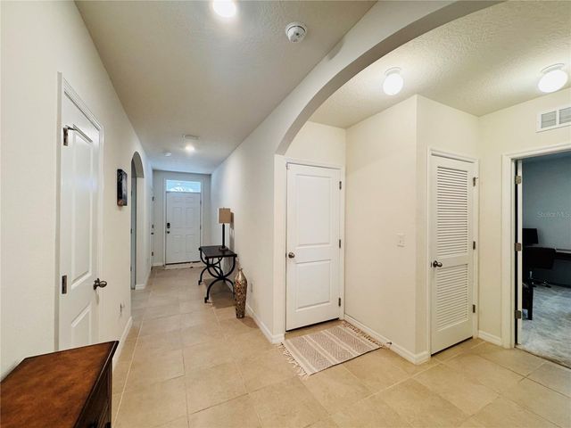 2456 KNIGHT ISLAND DRIVE, Brandon, FL 33511