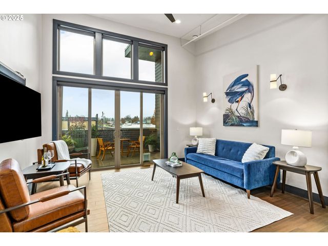 1460 WILLAMETTE St, Eugene, OR 97401