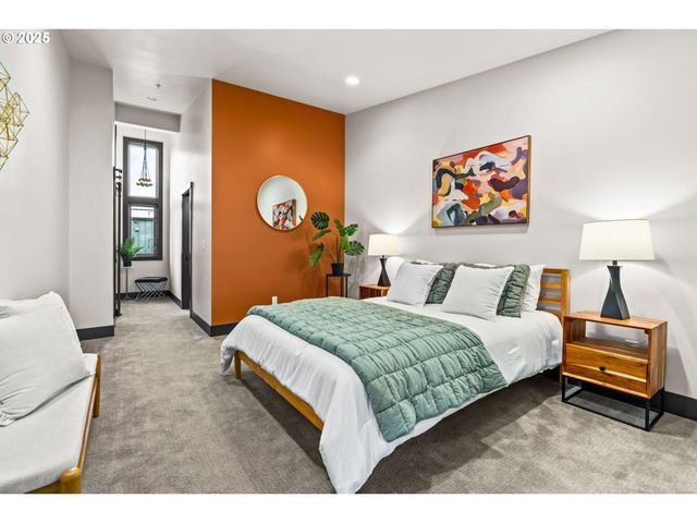 1460 WILLAMETTE St, Eugene, OR 97401