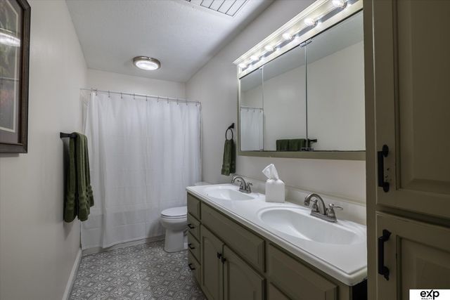 3106 Lynnwood Drive, Bellevue, NE 68123