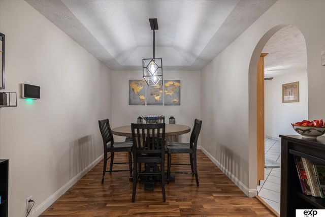 3106 Lynnwood Drive, Bellevue, NE 68123