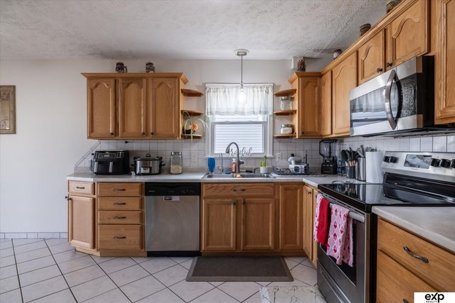 3106 Lynnwood Drive, Bellevue, NE 68123