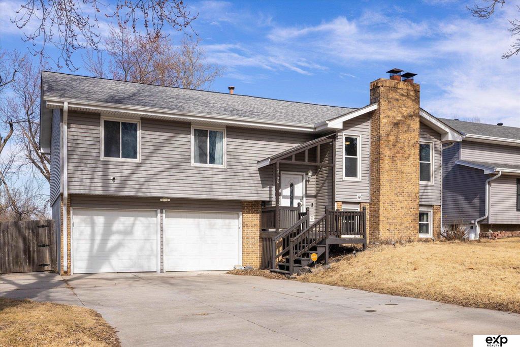 3106 Lynnwood Drive, Bellevue, NE 68123