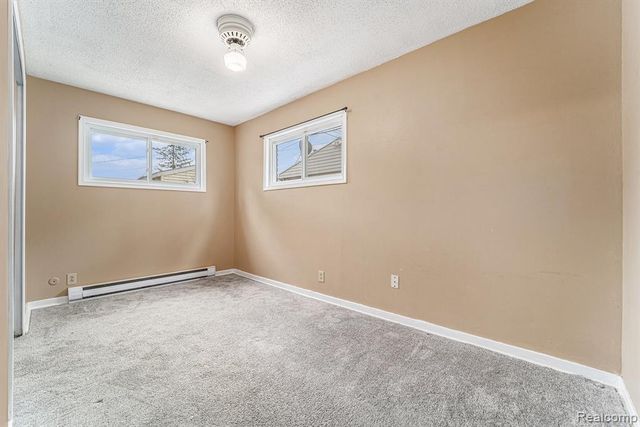 26561 Barnes Street, Roseville, MI 48066