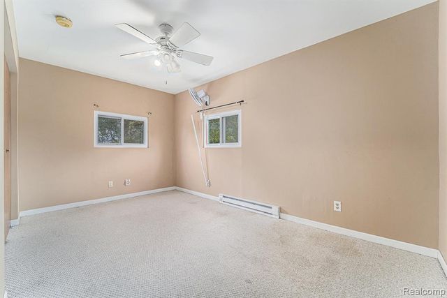 26561 Barnes Street, Roseville, MI 48066