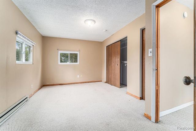 26561 Barnes Street, Roseville, MI 48066