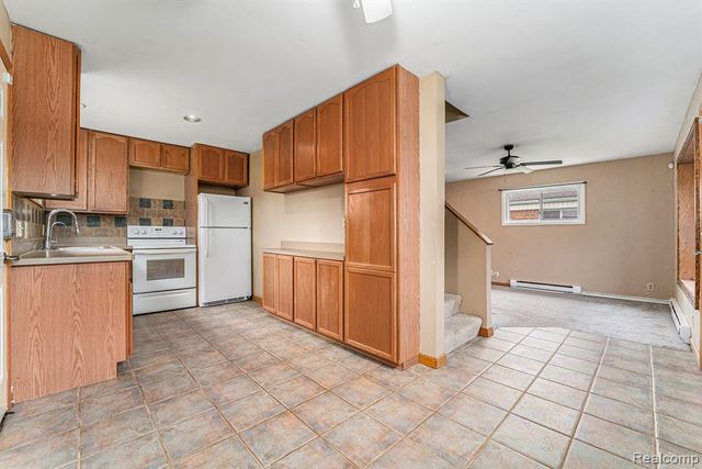 26561 Barnes Street, Roseville, MI 48066