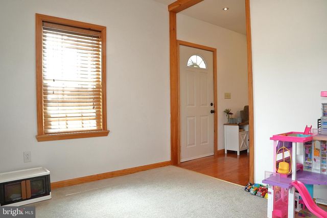 62 STEVENS RD, Stevens, PA 17578