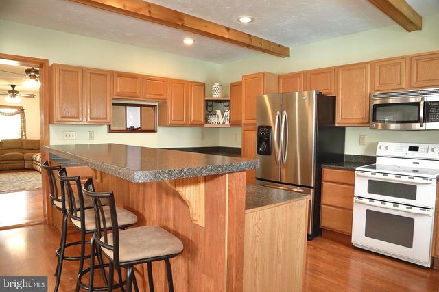 62 STEVENS RD, Stevens, PA 17578