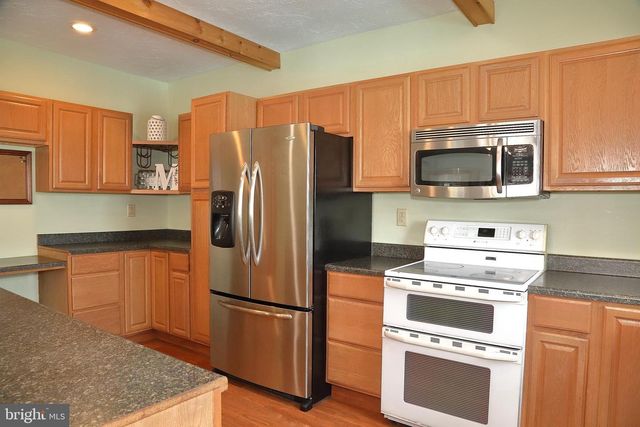 62 STEVENS RD, Stevens, PA 17578