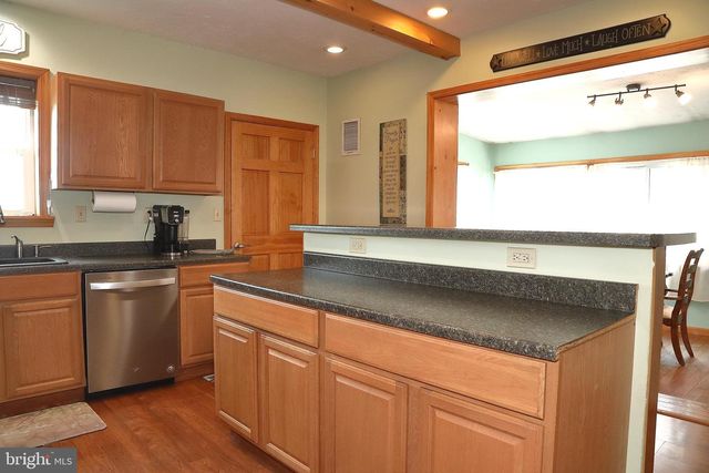 62 STEVENS RD, Stevens, PA 17578