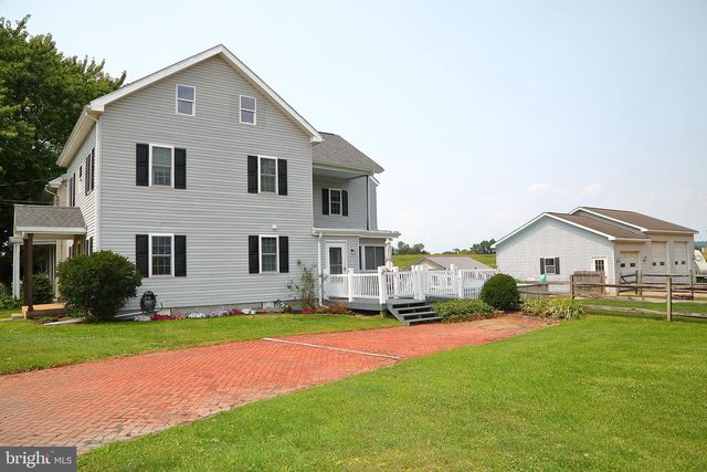 62 STEVENS RD, Stevens, PA 17578