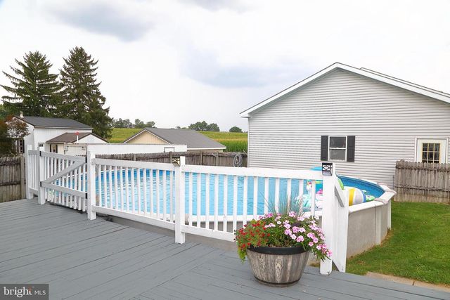 62 STEVENS RD, Stevens, PA 17578