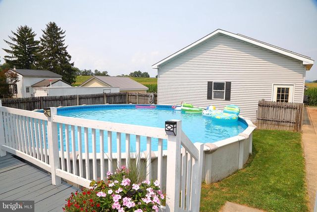 62 STEVENS RD, Stevens, PA 17578
