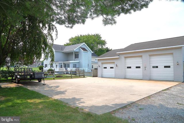 62 STEVENS RD, Stevens, PA 17578