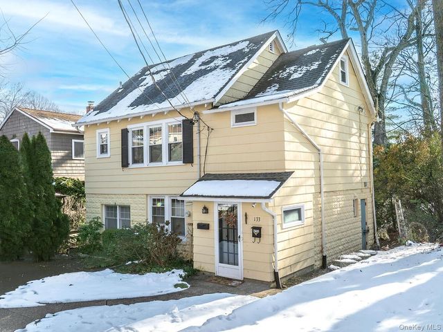 133 16th Avenue, Sea Cliff, NY 11579