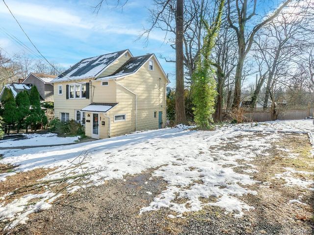 133 16th Avenue, Sea Cliff, NY 11579