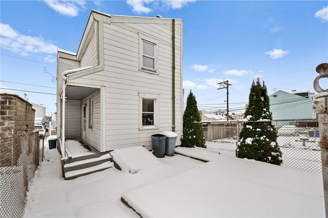 353 Cedarville St, Bloomfield, PA 15224