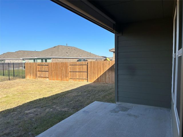 118 Isaac Millsaps TRL, Bastrop, TX 78602