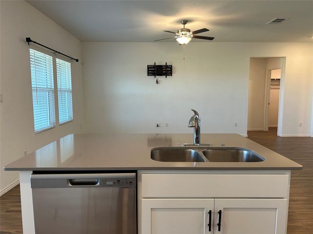 118 Isaac Millsaps TRL, Bastrop, TX 78602