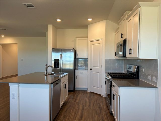 118 Isaac Millsaps TRL, Bastrop, TX 78602