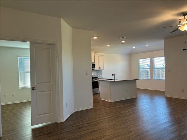 118 Isaac Millsaps TRL, Bastrop, TX 78602