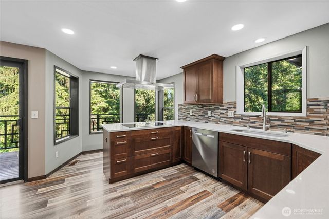22850 Little Mountain Road, Mount Vernon, WA 98274