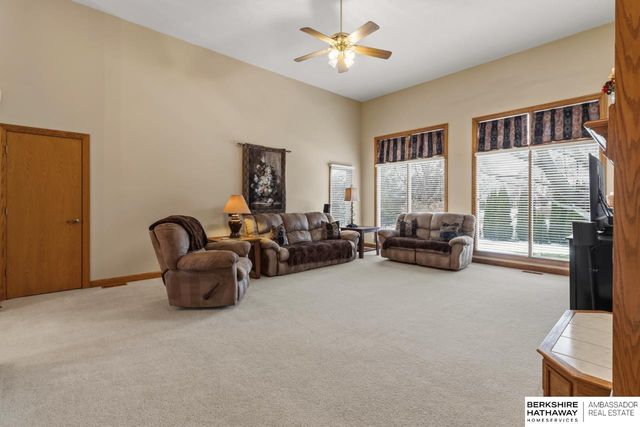 2106 S 185th Street, Omaha, NE 68130
