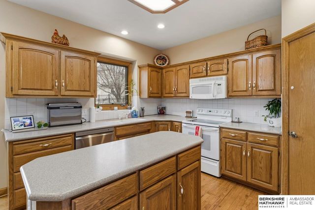 2106 S 185th Street, Omaha, NE 68130