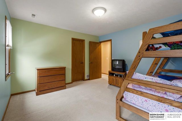 2106 S 185th Street, Omaha, NE 68130