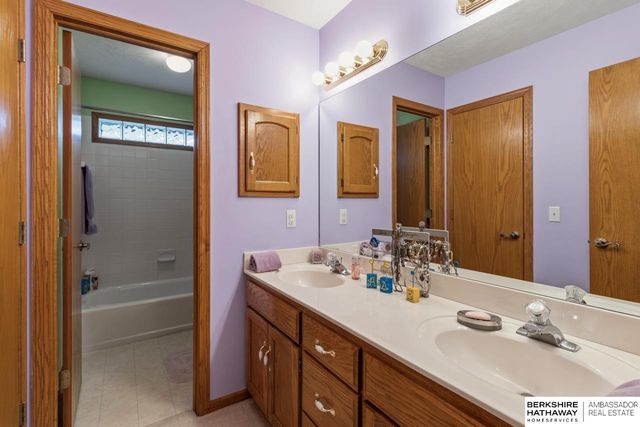 2106 S 185th Street, Omaha, NE 68130