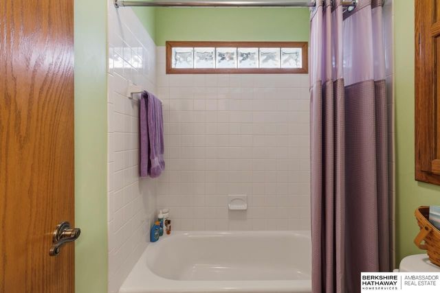 2106 S 185th Street, Omaha, NE 68130