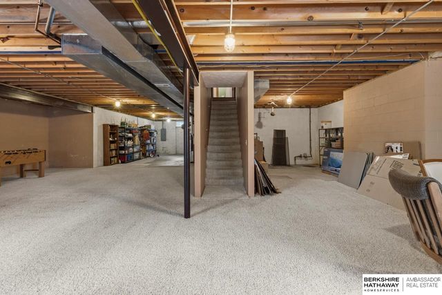 2106 S 185th Street, Omaha, NE 68130