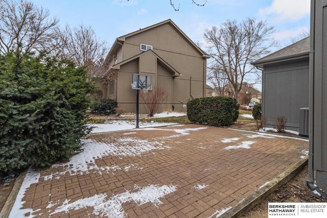 2106 S 185th Street, Omaha, NE 68130