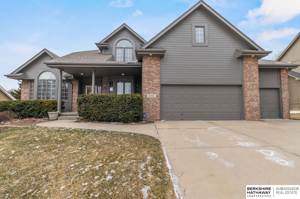 2106 S 185th Street, Omaha, NE 68130