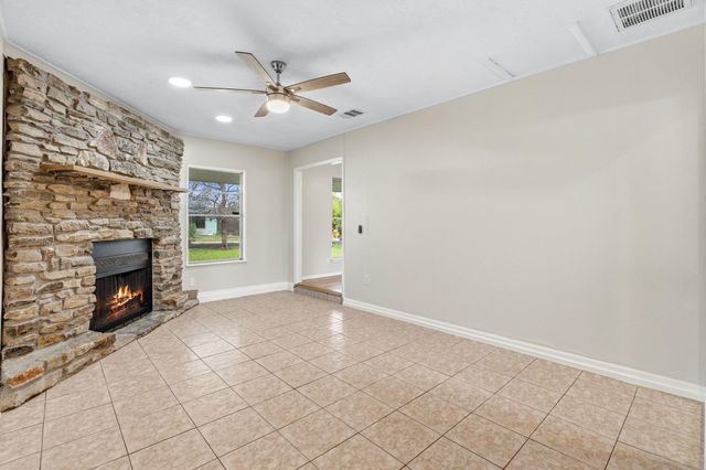 1605 Ridgemont DR, Austin, TX 78723