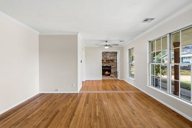 1605 Ridgemont DR, Austin, TX 78723