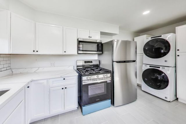 16450 Honore Avenue, Markham, IL 60428