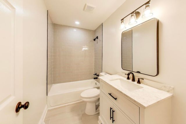 16450 Honore Avenue, Markham, IL 60428