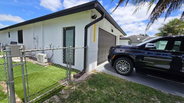 113 Waterview Way, Royal Palm Beach, FL 33411