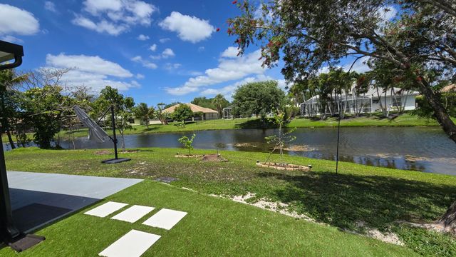 113 Waterview Way, Royal Palm Beach, FL 33411