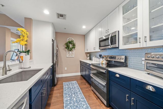 1203 Town Center Drive 313, Jupiter, FL 33458