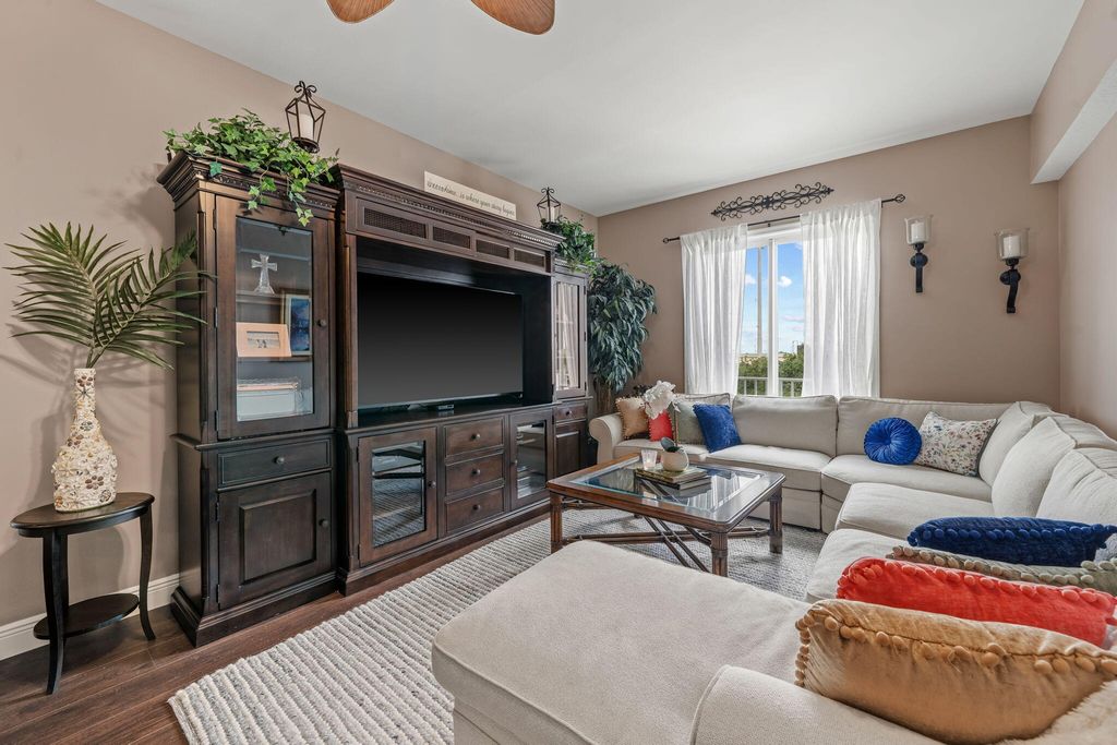 1203 Town Center Drive 313, Jupiter, FL 33458